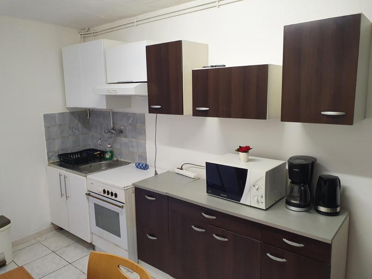 Appartement F1 Rez De Chausser Bg N°2 Bains-les-Bains Exterior foto